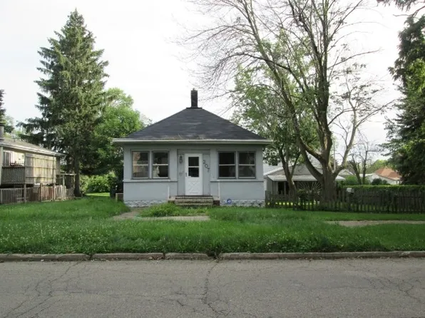 207 W Devlin St, Spring Valley, IL 61362