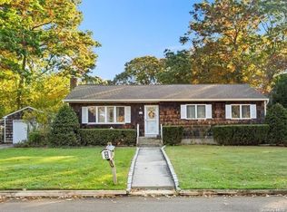 361 Haven Ave, Ronkonkoma, NY 11779