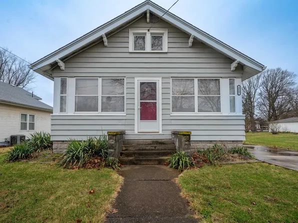215 S Menard St, Metamora, IL 61548