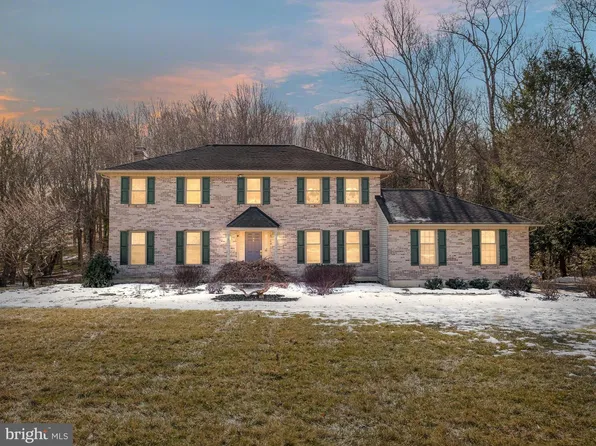 7 Amaranth Dr, Newark, DE 19711