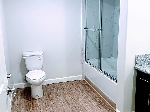 4th image of 7500 Vineland Ave Unit 302