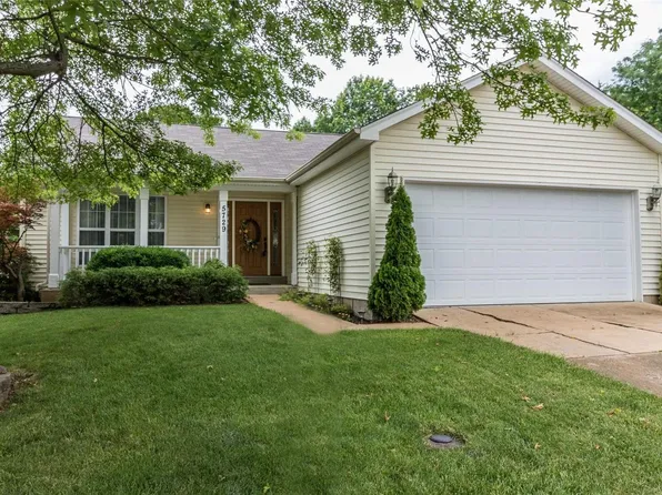 5729 Sundesert Cir, Saint Louis, MO 63129