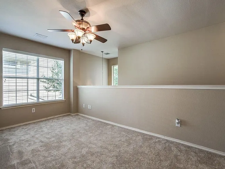 4531 Woodsboro Ln — Photo 10