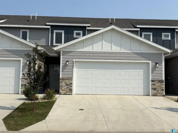 6902 E Brooks Edge Pl, Sioux Falls, SD 57110