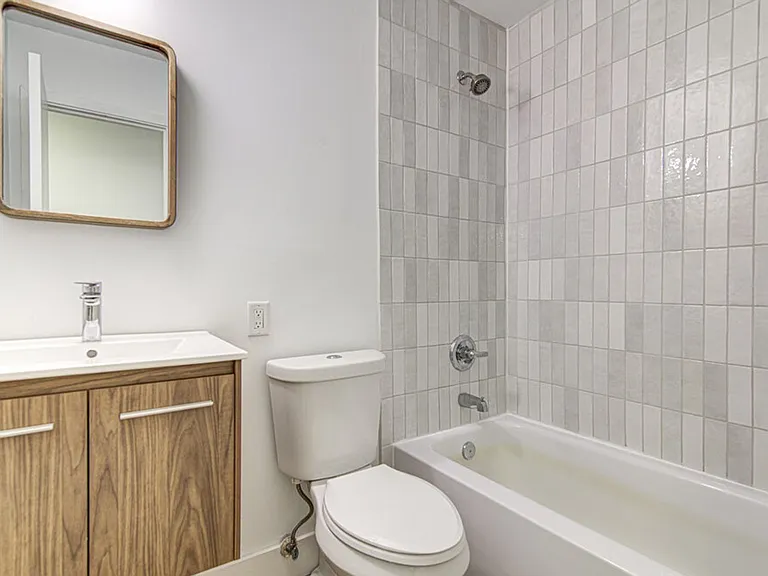 2704 Nottingham Ln — Photo 15