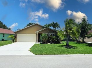 9034 SW Caprice Cir, Stuart, FL 34997