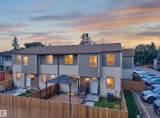 Willowdale Place, Edmonton, AB T5T 1Z4