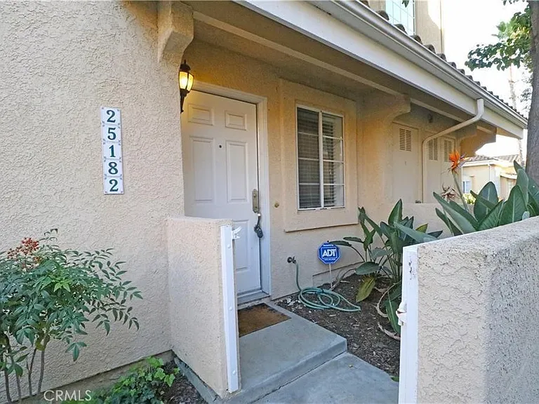 25182 Via Catalina — Photo 4