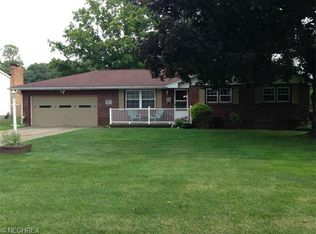 623 Oakridge Dr, Boardman, OH