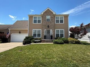 12 Coopers Ln, Williamstown, WV 26187