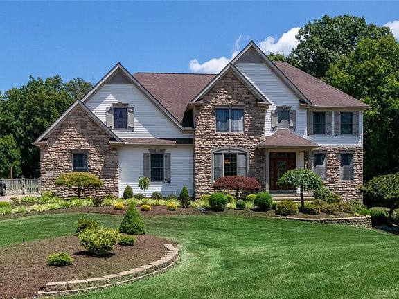 2nd image of 5765 Canyon View Dr