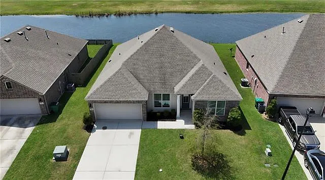 440 W Lake Dr — Photo 4