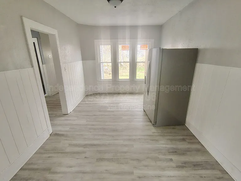 951 Ferndale Ave — Photo 9
