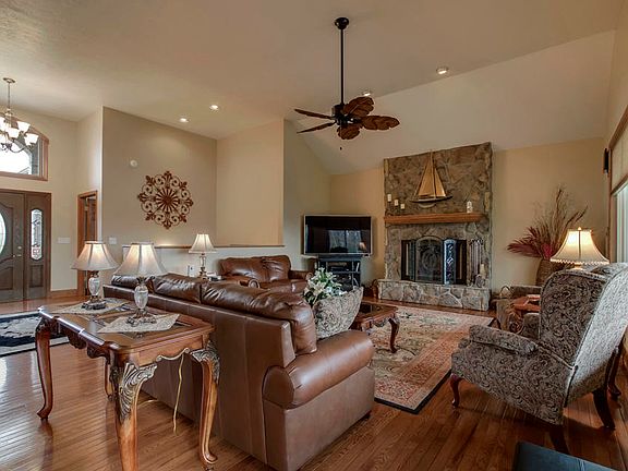 5th image of 211 Konawa Ln