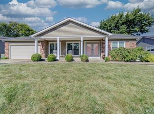 1210 Summerwood Dr, Saint Peters, MO 63376