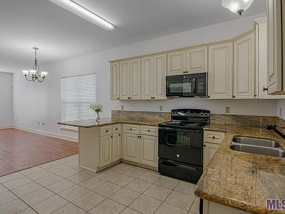 4th image of 5661 Magnolia De Christophe Dr