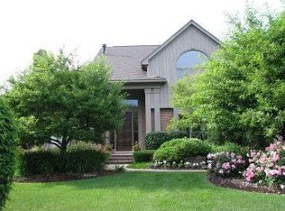 4807 Panorama Cir, West Bloomfield, MI 48323