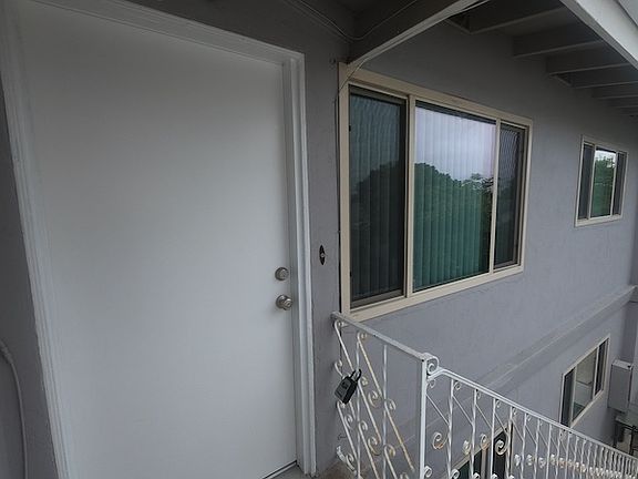 2nd image of 1538 Diamond St #1/2
