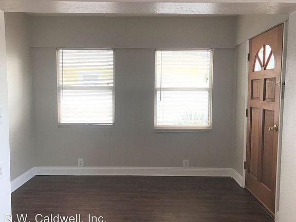 3rd image of 5519 Gulfport Blvd S