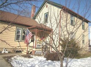 120 S 2nd St, Waterford, WI 53185