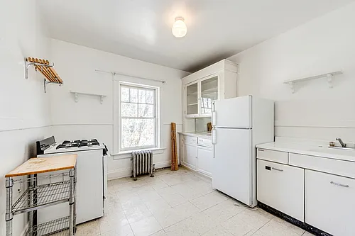 2223 E 21st Ave #4 — Photo 9
