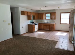 37 Locust Ln, Lone Grove, OK 73443