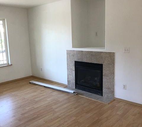 4th image of 6911 5th Street Ct E