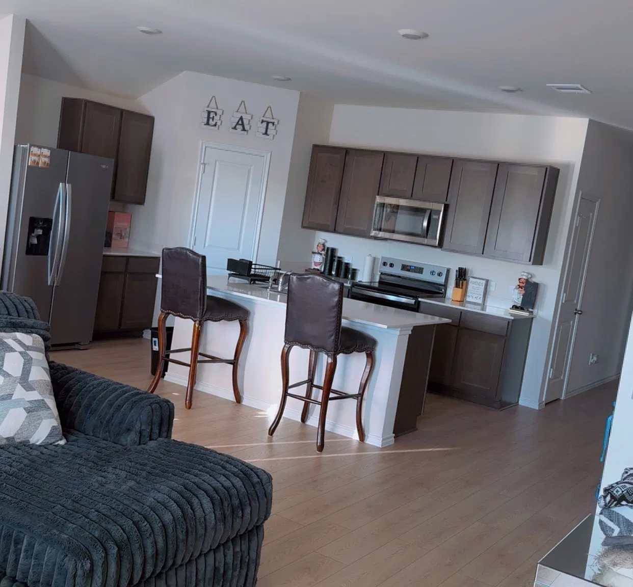 4 bed, 1864 sqft, $2,200 — Photo 4