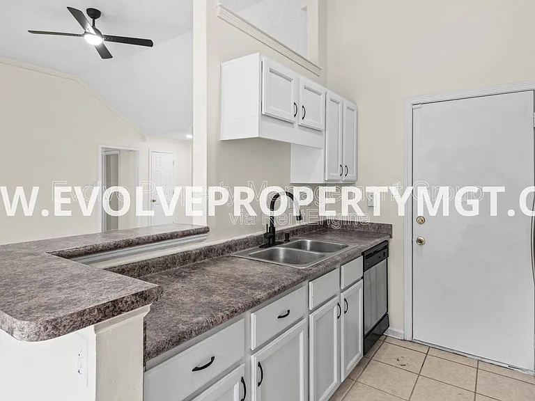 7661 Newfound Gap Rd — Photo 8