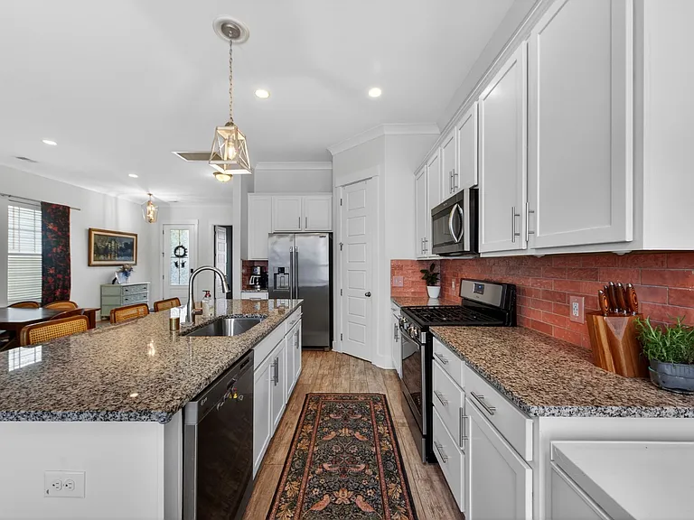 Unit Photo