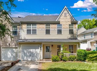 330 Bridal Veil Dr, Charlotte, NC 28217