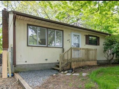 32 Peeker Ave, Mastic Beach, NY, 11951