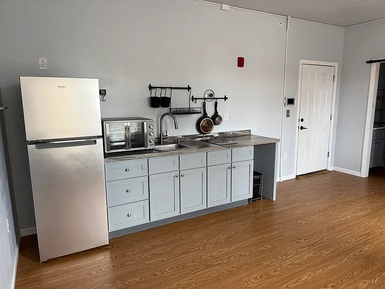 415-417 Main St #2B — Photo 3