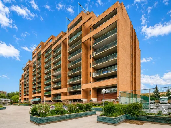 5204 E Dalton Dr NW #106, Calgary, AB T3A 3H1