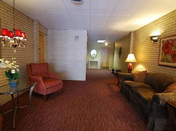 2nd image of 251 Marengo Ave APT 4-B