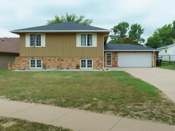3607 Juniper Ct, Sioux City, IA 51106