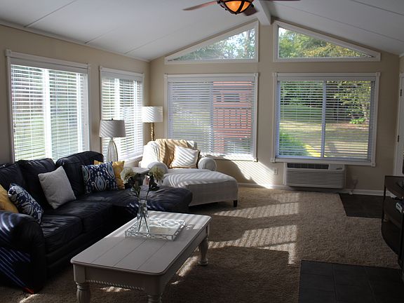 4th image of 3244 Taylor Creek Dr