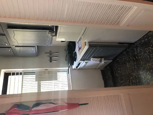 Rented by Eric Goodman Realty Corp | media 7