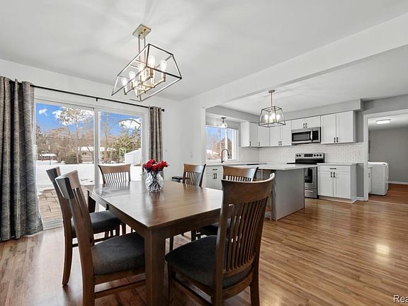 5th image of 28426 Chatham Rd