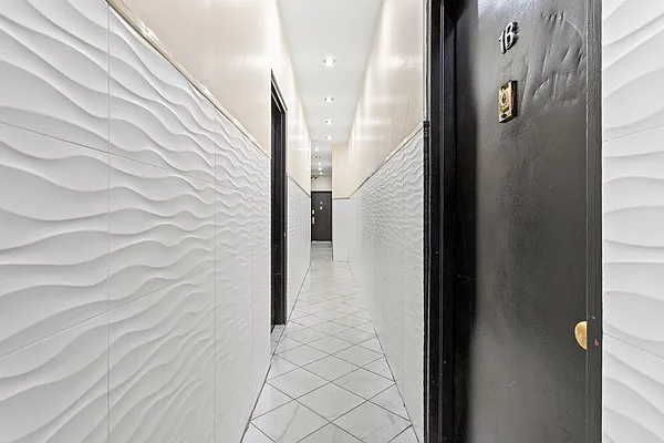 Rented by Safdie Realty Group | media 25