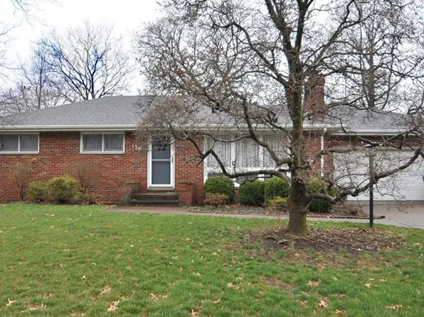 130 Duff Dr, Avon Lake, OH 44012