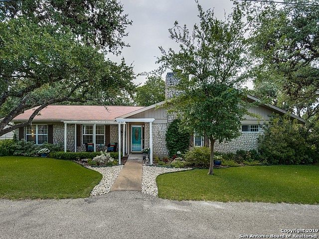 1st image of 102 Felps Dr