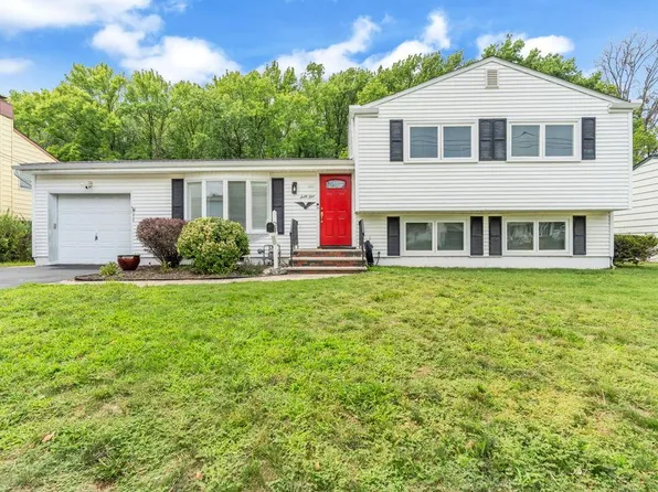 61 Cornell Dr, Hazlet, NJ 07730