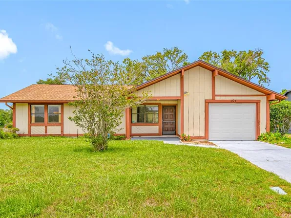 8528 Heather Blvd, Weeki Wachee, FL 34613
