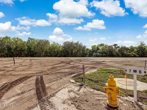 2nd image of 422 RIVER BREEZE Drive