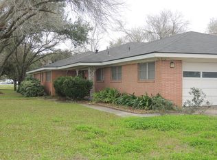 917 N Virginia St, Port Lavaca, TX 77979