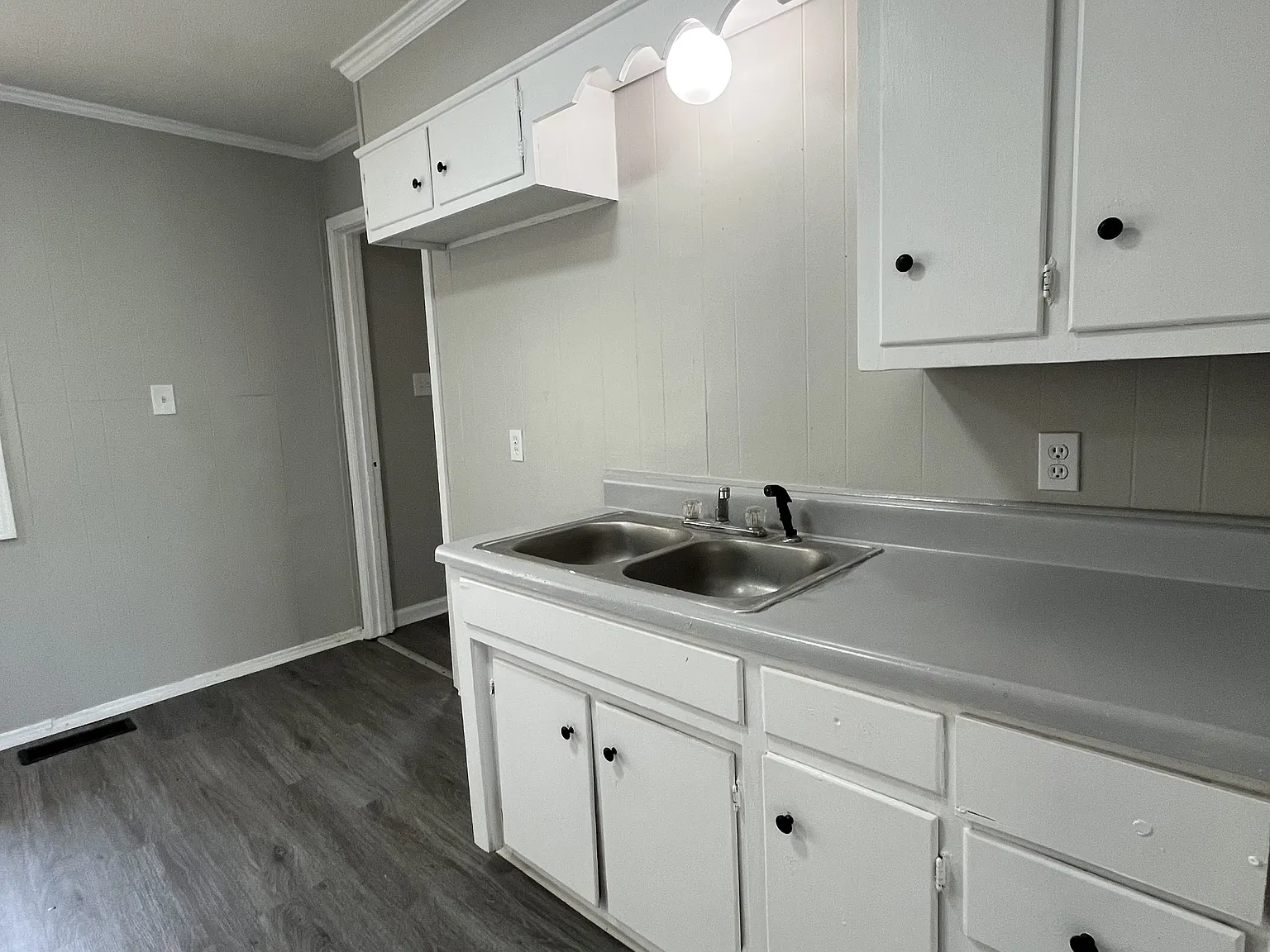 606 Austin St Brownsville - 1 — Photo 3