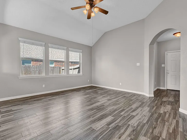 4418 Legends Bay Dr — Photo 5