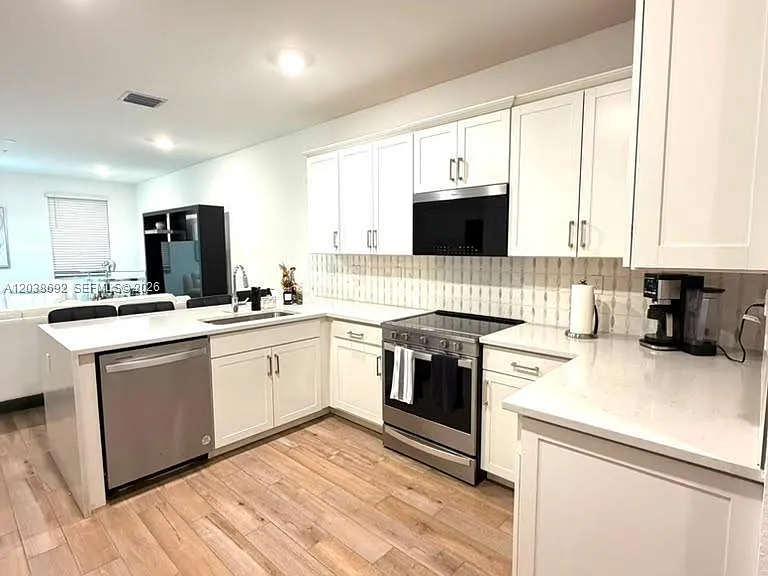 144 SW 171st Ln #144 — Photo 4