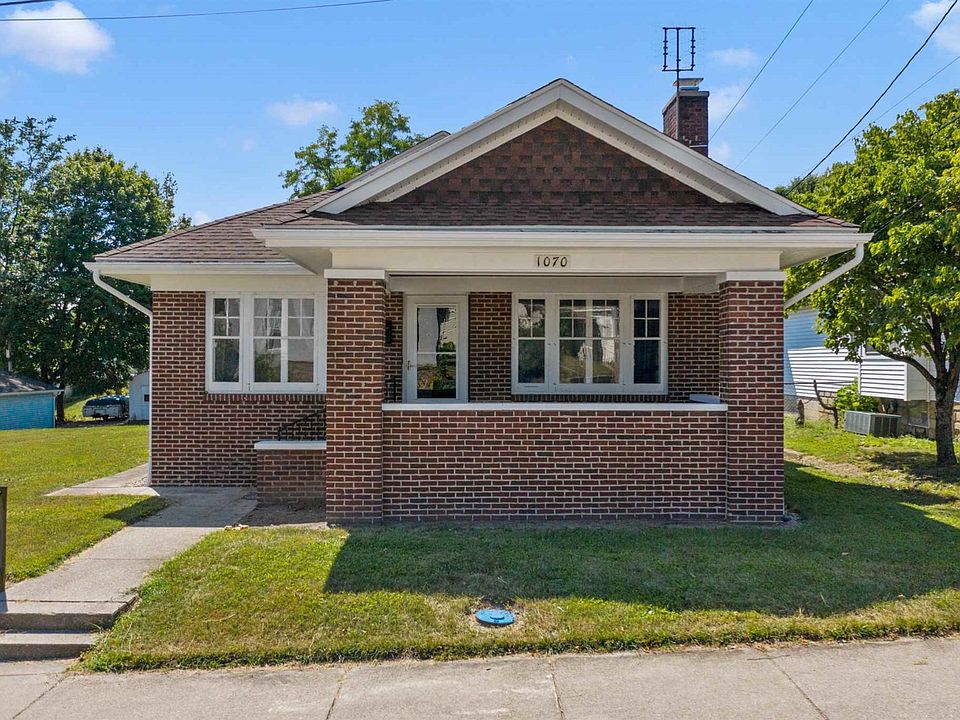 1st image of 1070 College Ave